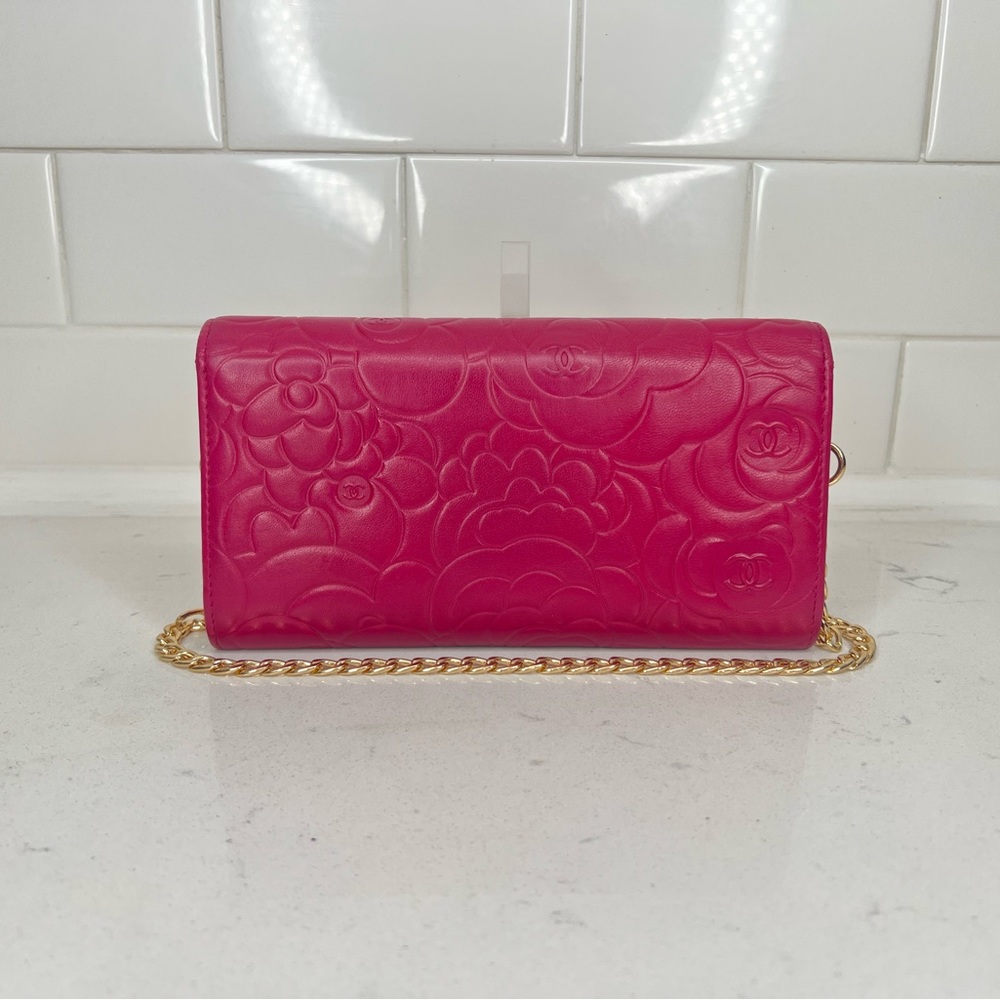 💯 AUTHENTIC CHANEL Camellia half flap lambskin pink wallet on chain - Picture 2 of 15